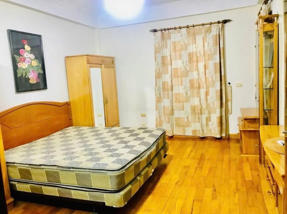 Bán Nhà Huỳnh Thúc Kháng 33/45m2. 5 tầng. mặt tiền 4m. giá 16.5 tỷ Đống Đa Hà Nội