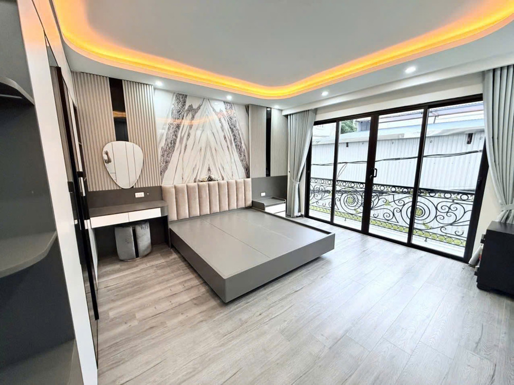 Bán nhà Ngọc Thụy 47m² – 6 tầng – MT 4.6m – Giá 15.x tỷ