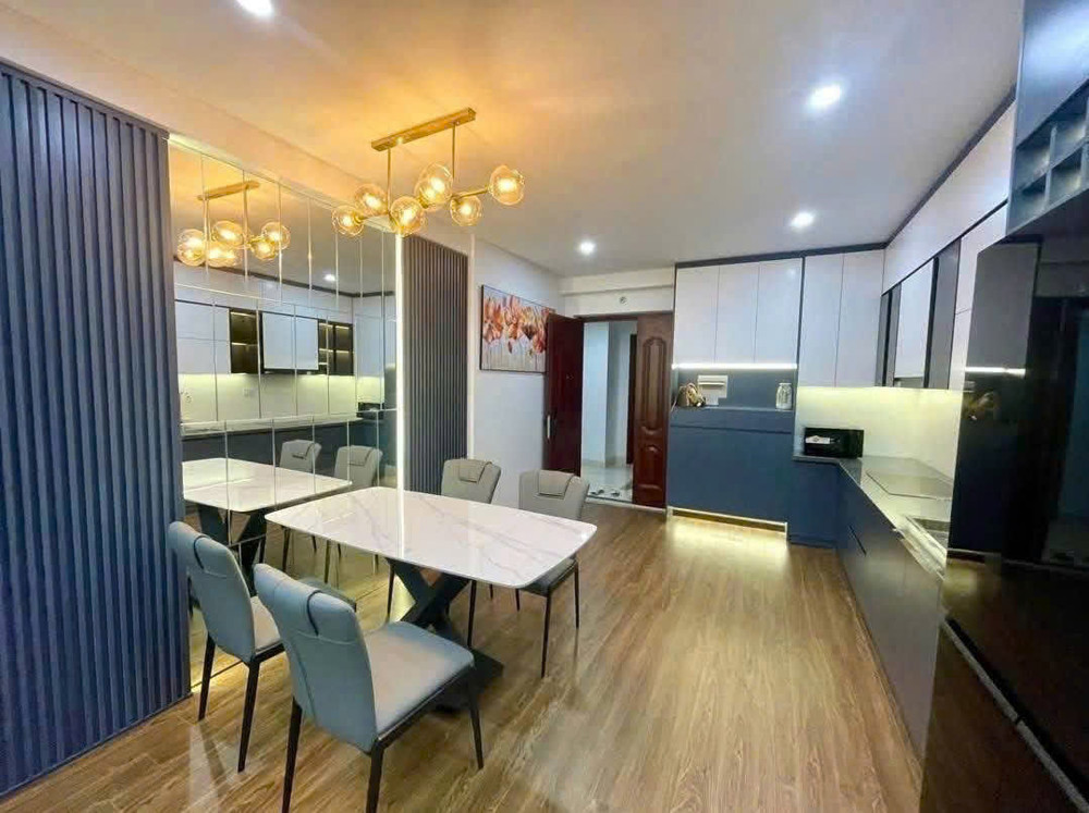 Em Trường cập nhật quỹ căn đẹp giá tốt, ký hợp đồng mua bán trực tiếp chủ đầu tư. Giá ưu đãi T11