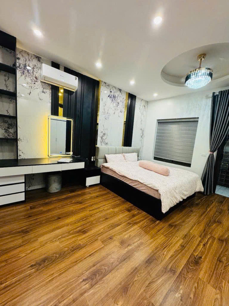 Bán Nhà Kim Quan Thượng Long Biên,Oto,Thang Máy,Lô Góc,Nở Hậu,Ngõ Nông,36M