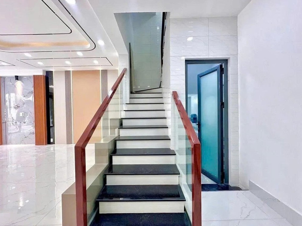 SIÊU PHẨM MẶT TIỀN 6M - BÌNH TÂN - 5 TẦNG - DT 60M2 - XE HƠI NGỦ NHÀ - NHỈNH 8 TỶ