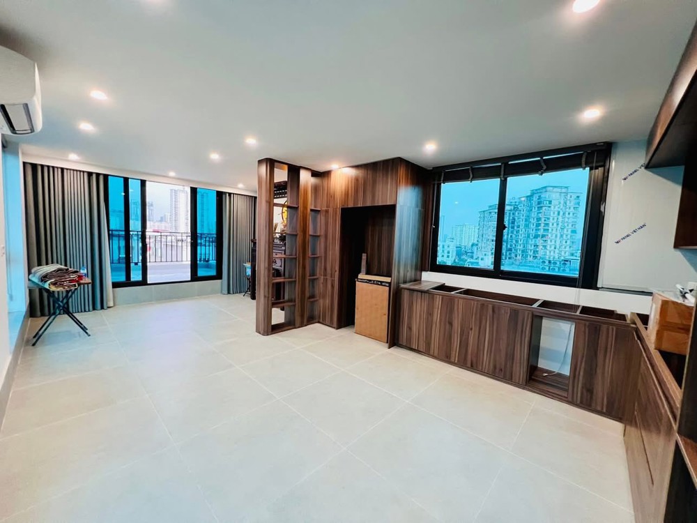 bên NGÕ PHẠM TUẤN TÀI - TO HƠN PHỐ - THANG MÁY - VỈA HÈ Ô TÔ TRÁNH hoạt động - NGÕ THÔNG