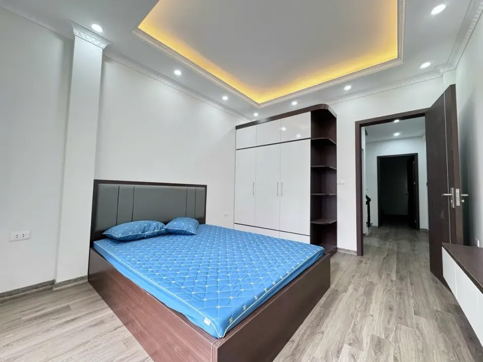 Bán Nhà Xuân Đỉnh 35m + 5 Tầng + Mặt tiền: 5.2m Dân Xây  + Full Nội Thất + Gần CV Hòa Bình giá Chỉ