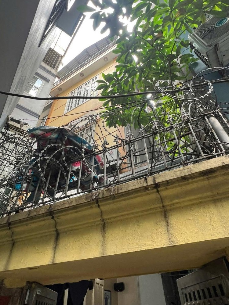 Nhà Phố Hoàng Ngân-70M*4tầng*5mmt-Ngõ Thông Hoàng Ngân, Lê Văn Lương- Giá 13,5 Tỷ