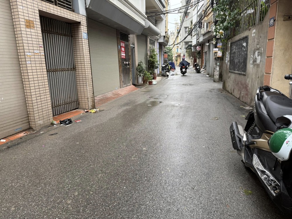 Nhà Phố Hoàng Ngân-70M*4tầng*5mmt-Ngõ Thông Hoàng Ngân, Lê Văn Lương- Giá 13,5 Tỷ