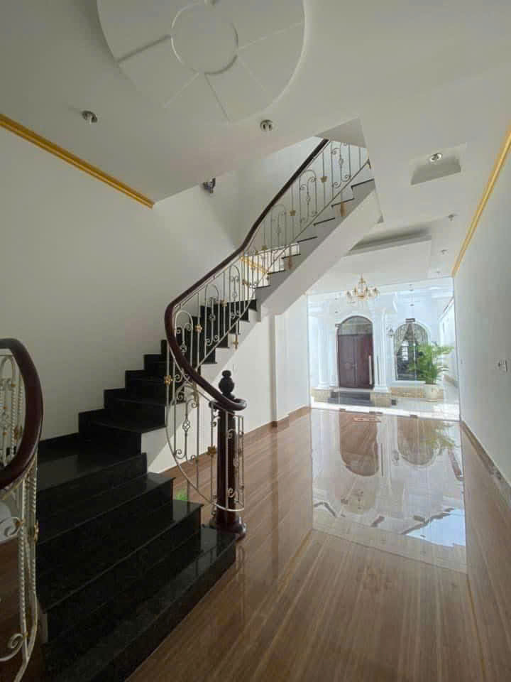 SIÊU PHẨM CÓ 1–0–2 TẠI HÓC MÔN BIỆT THỰ KIỂU MỸ – TÀI SẢN KHỦNG – MẶT TIỀN BÙI VĂN NGỮ