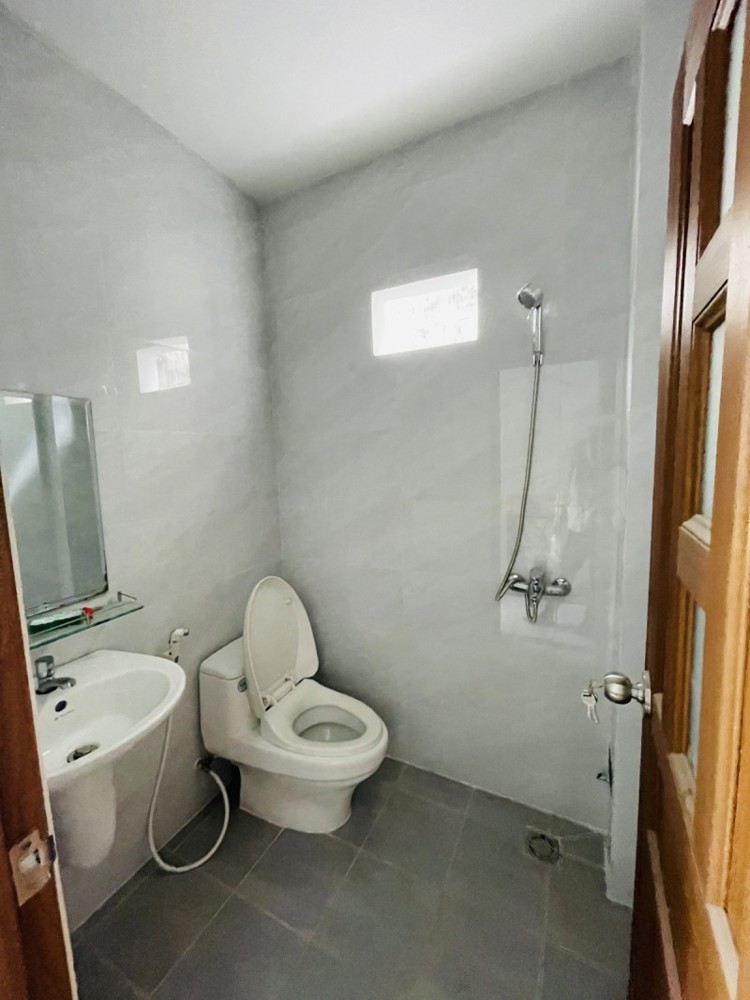 Bán nhà đường số 8, Hiệp Bình Chánh, Thủ Đức, TP HCM 96m2, 2 tầng, 2PN, sổ hồng, giá 6.1 tỷ