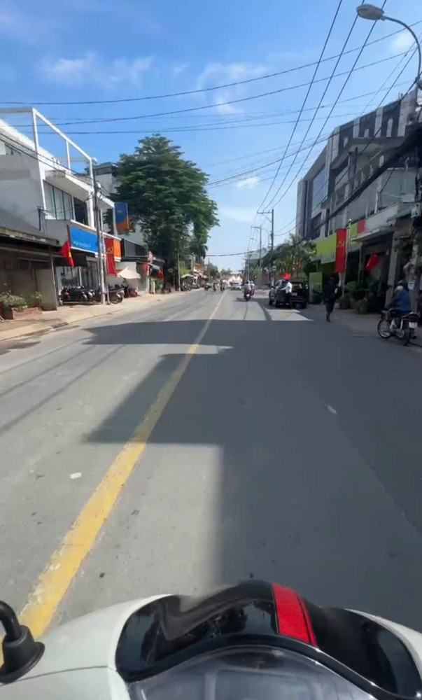 CỰC HIẾM! ĐẤT (9x40) MẶT TIỀN LÝ THƯỜNG KIỆT NGAY VÒNG XOAY HÓC MÔN