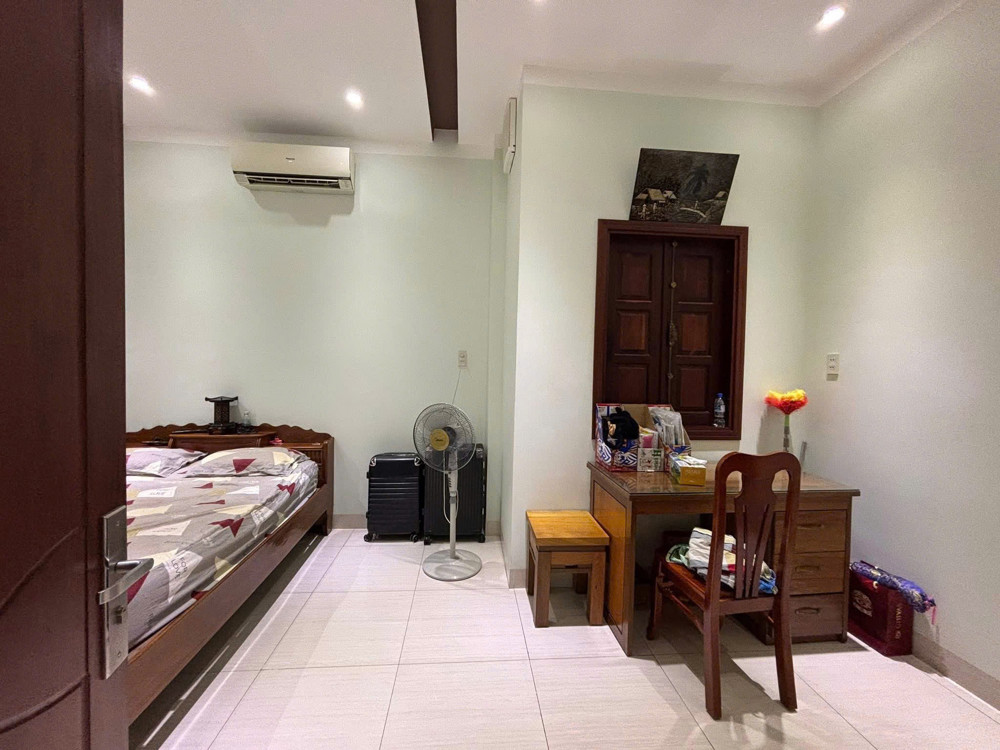 Bán nhà mt Bạch Đằng -ph Nha Trang ( Tân Lập cũ)Chú em cần bán căn nhà mt đường Bạch Đằng - Nha