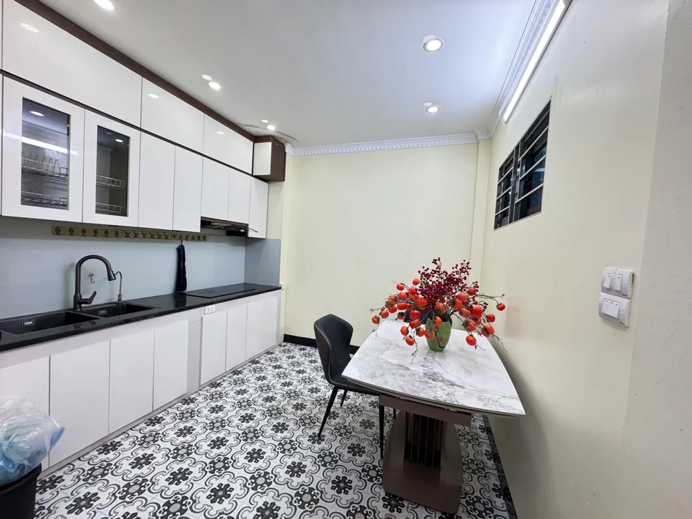 BÁN NHÀ RIÊNG Ngọc Thụy 40M2 5 TẦNG  8.6 tỷ Long Biên Hà Nội