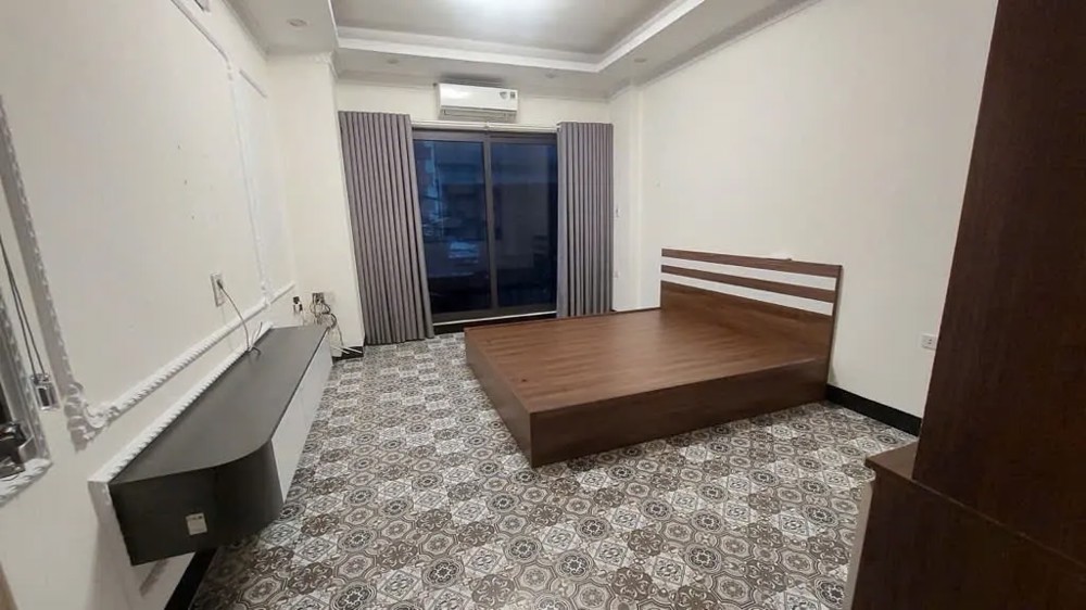 BÁN NHÀ RIÊNG Ngọc Thụy 40M2 5 TẦNG  8.6 tỷ Long Biên Hà Nội