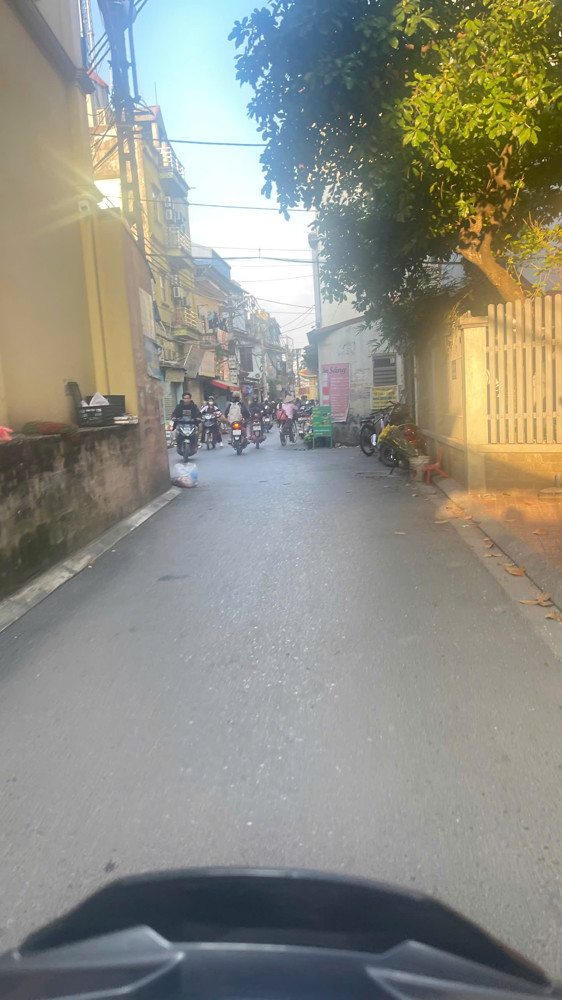 BÁN ĐẤT CỬU VIỆT – TRÂU QUỲ, 44.2 m2 GIÁ CHỈ 6.1 TỶ, LH 0985865658