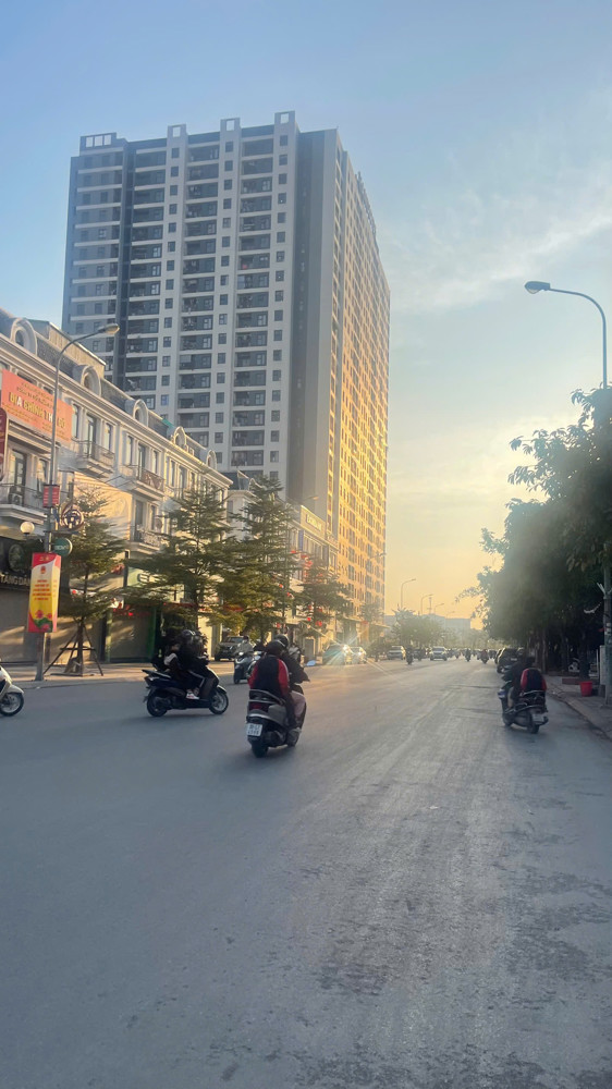 BÁN ĐẤT CỬU VIỆT – TRÂU QUỲ, 44.2 m2 GIÁ CHỈ 6.1 TỶ, LH 0985865658