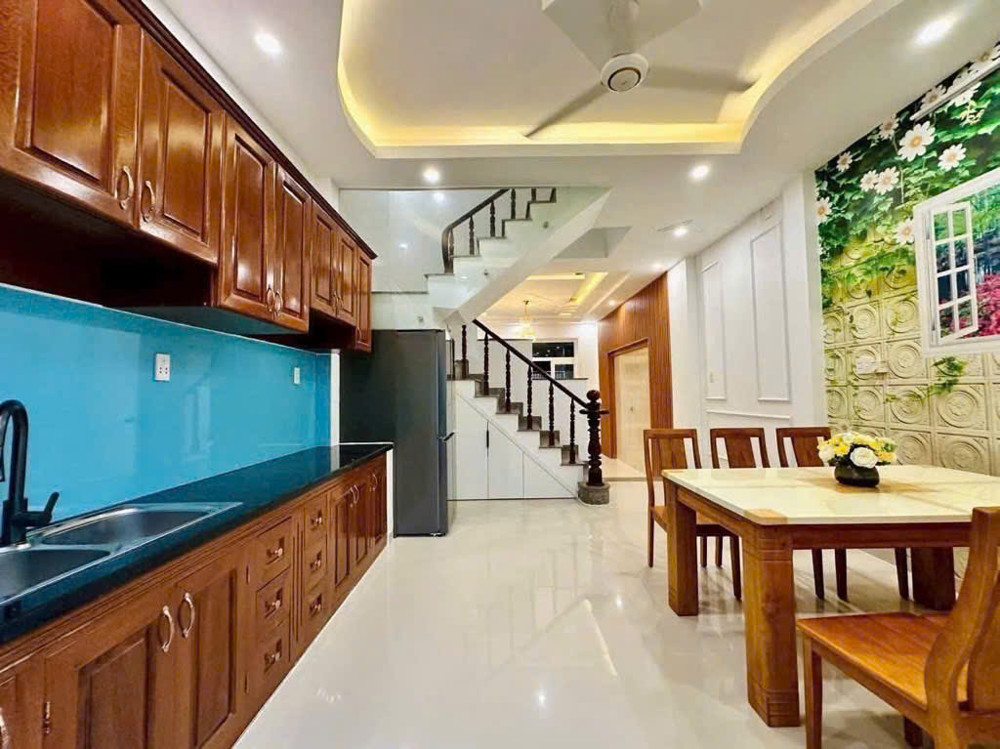 Nhà xinh hẻm Thạnh Xuân 40, Q.12: 66m2, 3 tầng, 4 phòng ngủ, sổ hồng riêng, giá chỉ 4.6 tỷ - Cơ hội