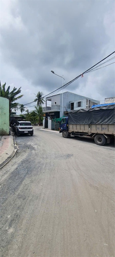 NHÀ ĐẸP – GIÁ TỐT – CẦN BÁN  CĂN NHÀ TẠI Đường Quốc lộ 50, TT Cần Đước, Huyện Cần Đước, Long An