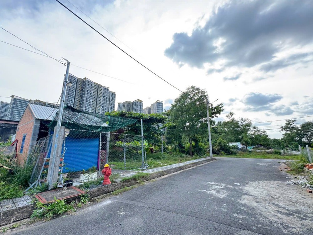 BÁN NHÀ MẶT TIỀN ĐƯỜNG SỐ 15 NGUYỄN VĂN TĂNG, LONG BÌNH, Q9. DIỆN TÍCH 125M2. CHỈ 4.85TỶ TL