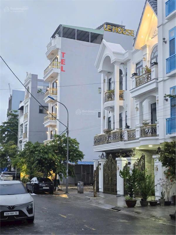 Bán nhà mặt phố Phú Lộc 22, Liên Chiểu, Đà Nẵng. DT 95m2, 3 tầng, 4PN. Sổ đỏ chính chủ. Giá 11.4