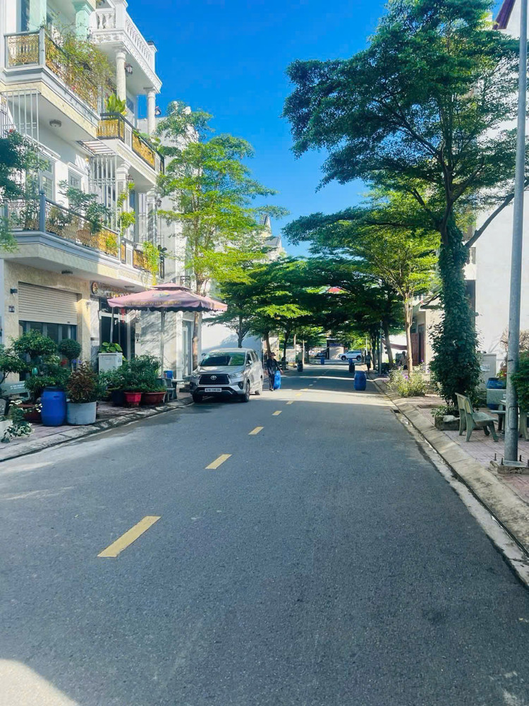 BÁN NHÀ 3 TẦNG TRỤC CHÍNH KDC PHÚ HỒNG ĐẠT, THUẬN AN – DIỆN TÍCH 60M² – GIÁ 4.55 TỶ