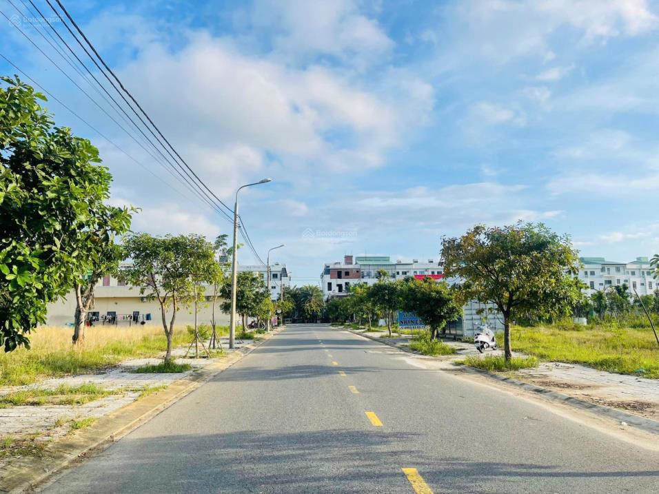 Bán đất thổ cư Lê Thương, Hòa Hiệp Nam, Liên Chiểu, Đà Nẵng. DT 117m2, giá 4.4 tỷ, sổ đỏ, hướng Tây