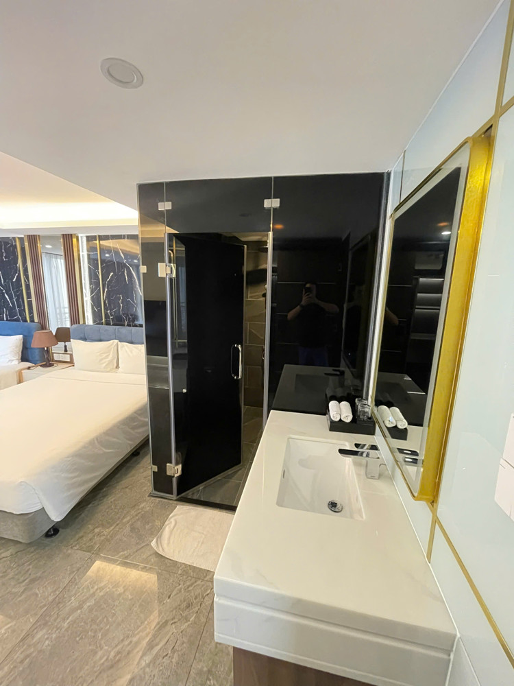 BÁN Khách sạn 9 Tầng Hẻm oto Trần Phú NT 
Diện Tích: 71,2 m Giá Bán Nhanh: 25tỷ .Chủ gửi lại 1 tỷ