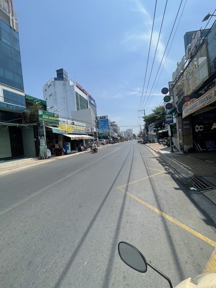 Bán nhà mặt tiền 9x30m giá 26,5 tỷ Đường Lý Thường Kiệt