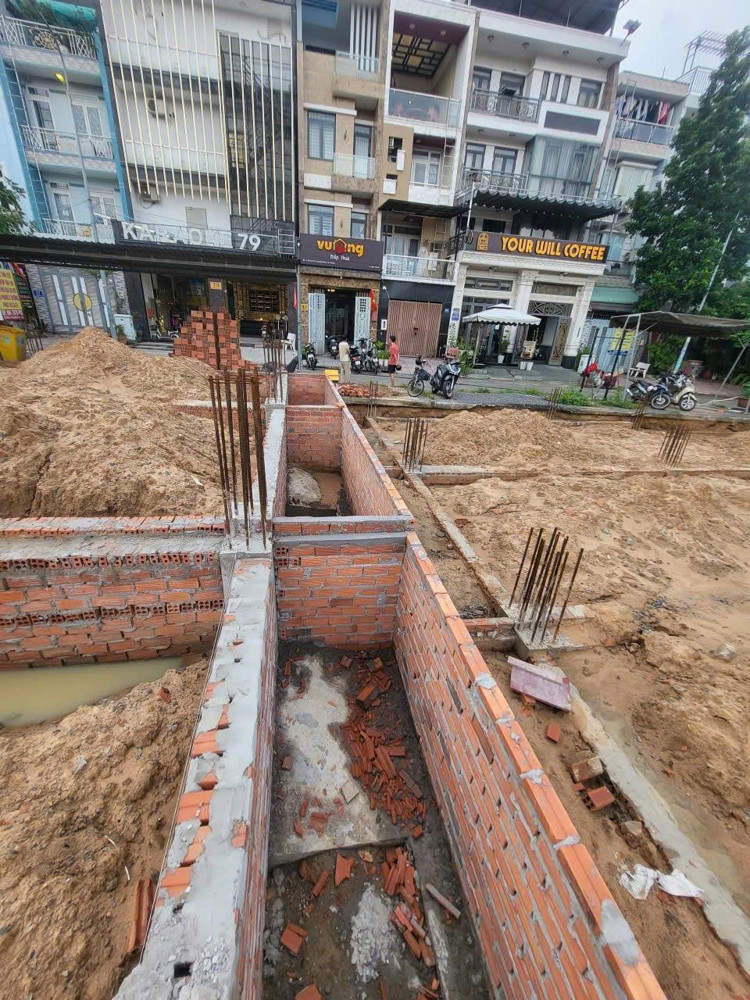 CHỦ KHÁT TIỀN BÁN GẤP : GIÁ 7,9 TỶ