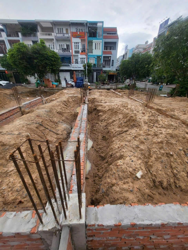 CHỦ KHÁT TIỀN BÁN GẤP : GIÁ 7,9 TỶ