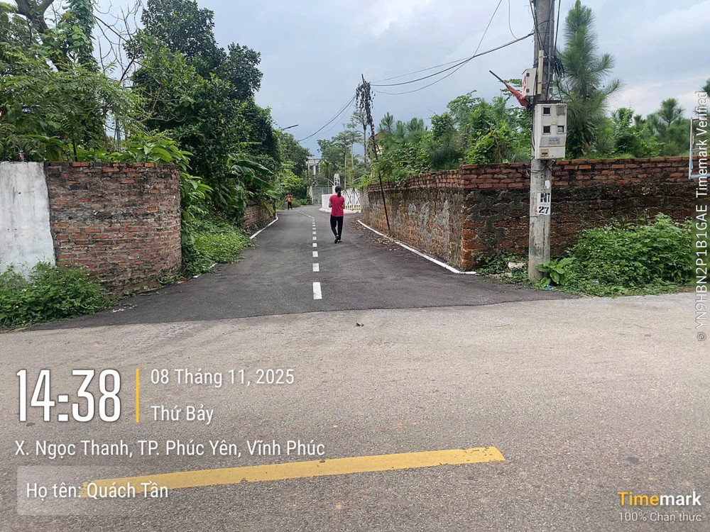 Chính chủ vk ck em  làm việc cho một cty ở Hà Nội - Đã có sổ   giá . .  nhỉnh 1ty