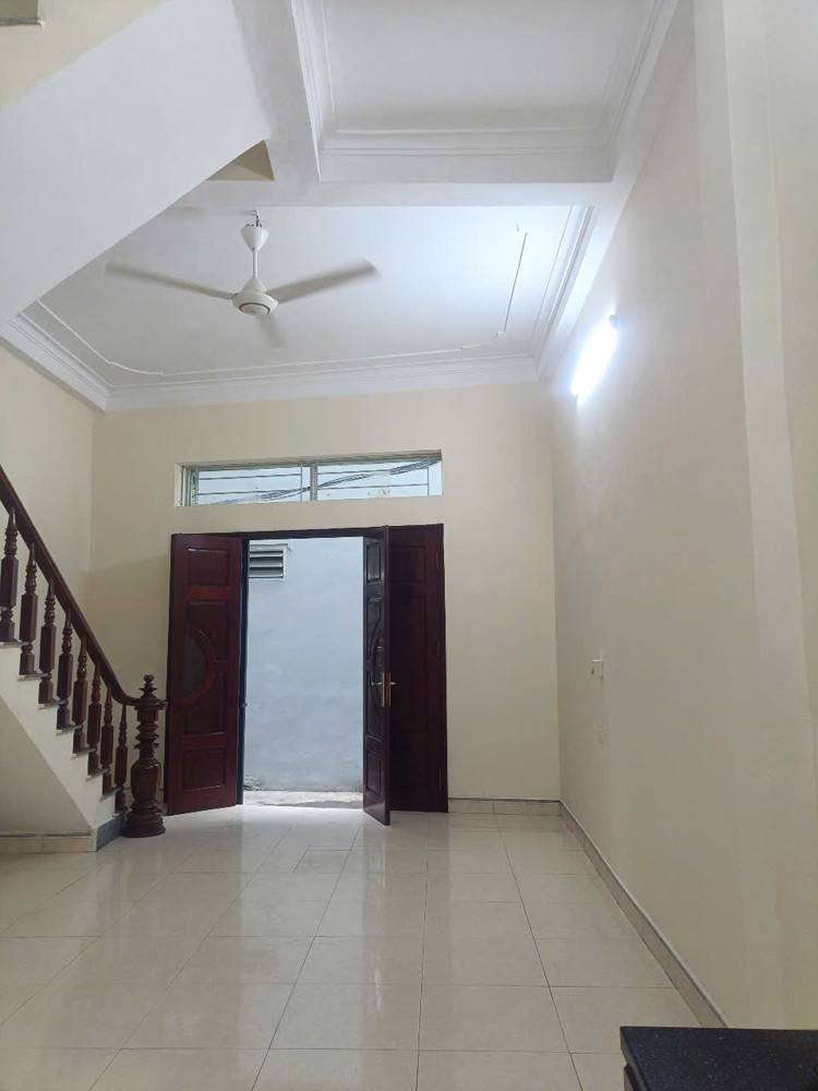 BÁN NHÀ 3 TẦNG CỔ BI, 34 M2 GIÁ CHỈ 4.35 TỶ, LH 0985865658