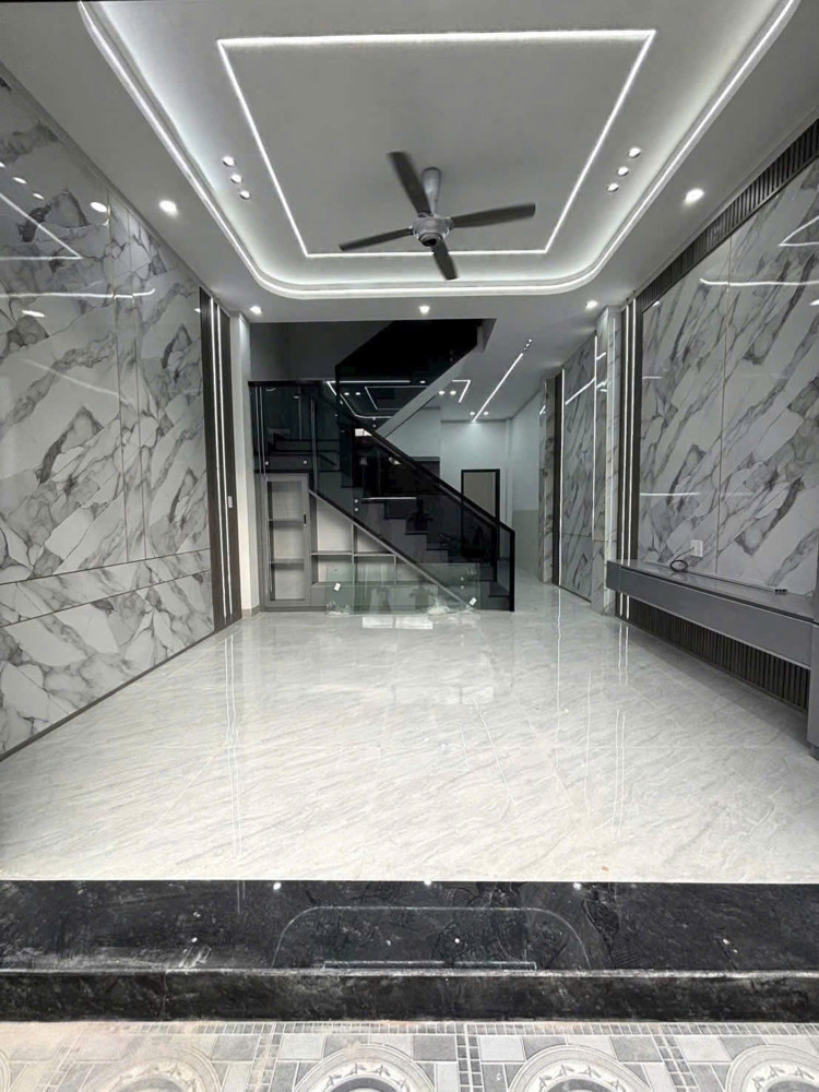 Bán nhà 2 Tầng P.Biên Hòa,SHR đường nhựa 2 xe hơi,gần TTTM AEON Mall