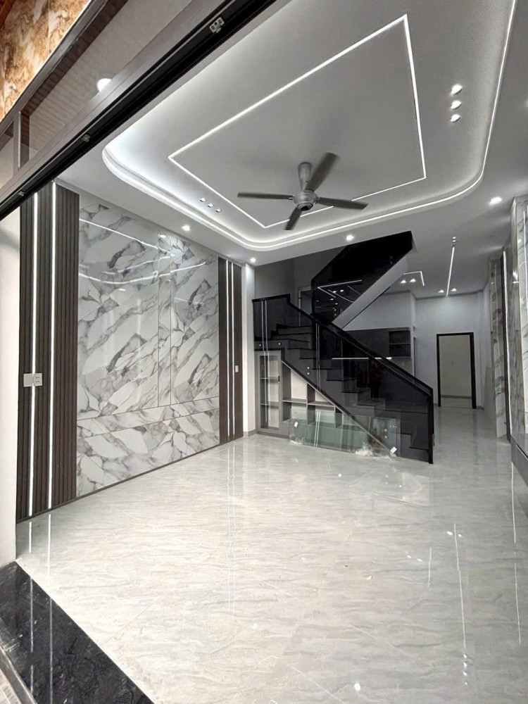 Bán nhà 2 Tầng P.Biên Hòa,SHR đường nhựa 2 xe hơi,gần TTTM AEON Mall