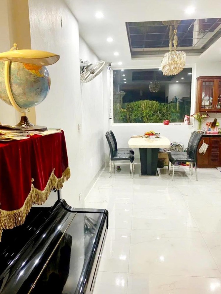 NHÀ PHÂN LÔ CẦU GIẤY - Ô TÔ TRÁNH, NGÕ THÔNG ,2 MẶT TIỀN  ĐỀU Ô TÔ KINH DOANH - TRẦN QUỐC HOÀN