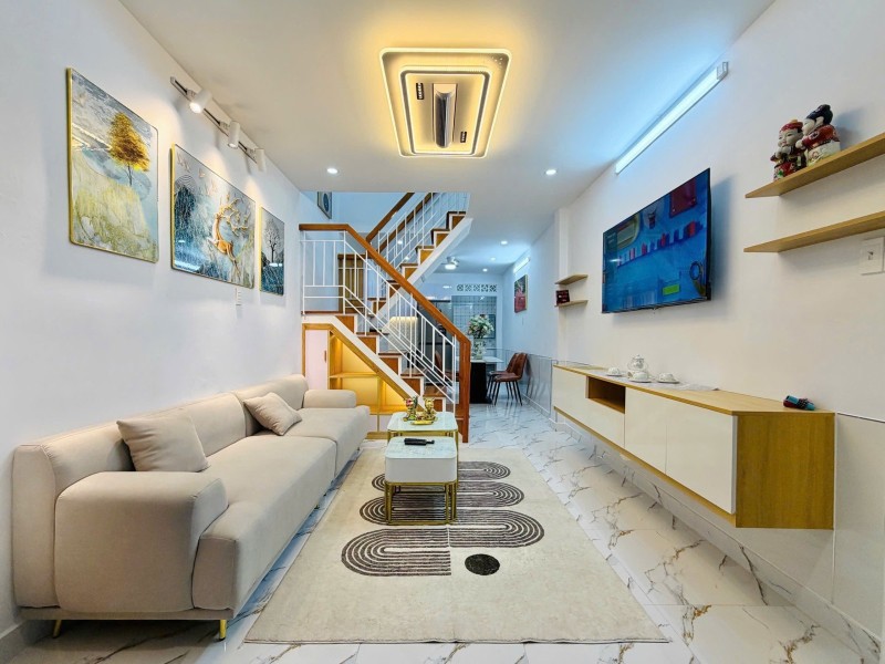 Chỉ 4,546 Tỷ – P.15, Tân Bình Nhà 2 Tầng Mới Đẹp – Hẻm Xe Hơi Sát Nhà