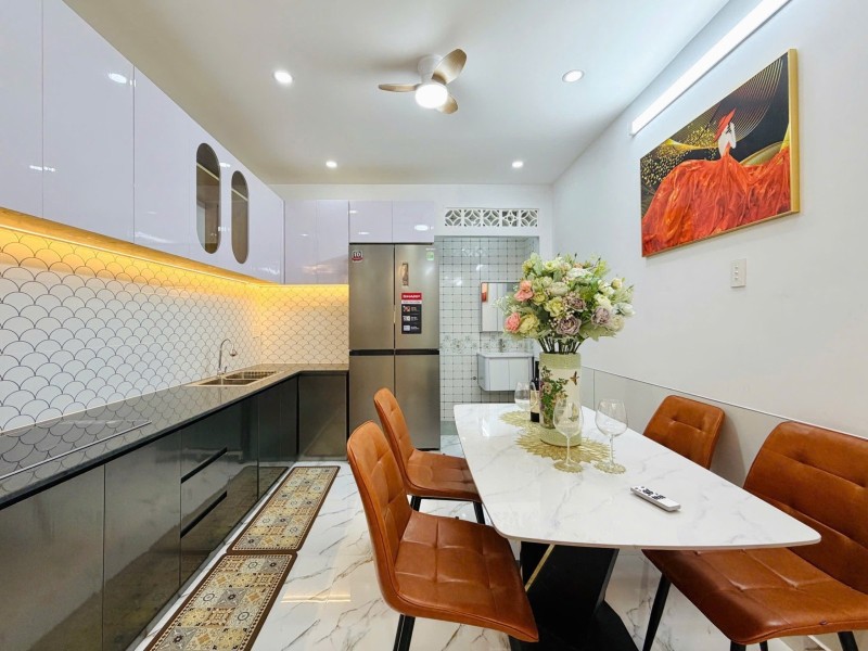 Chỉ 4,546 Tỷ – P.15, Tân Bình Nhà 2 Tầng Mới Đẹp – Hẻm Xe Hơi Sát Nhà