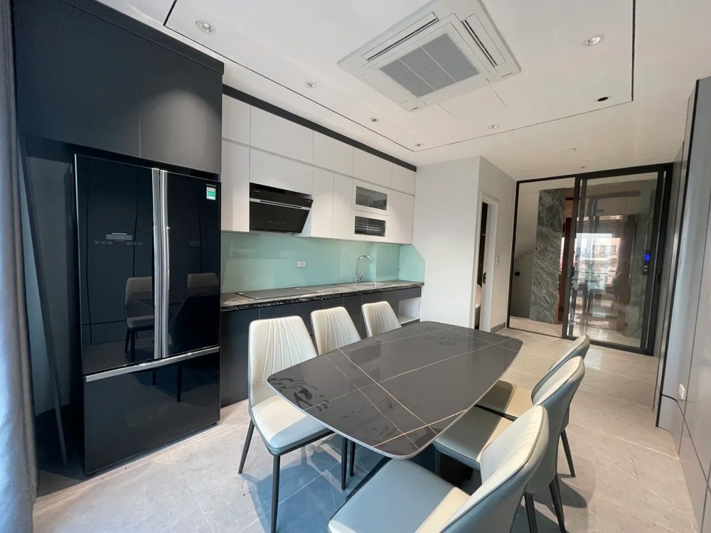 BÁN NHÀ MỚI FULL NỘI THẤT MĂT NGÕ THÔNG Ô TÔ - KINH DOANH Ngọc Thụy 35 m2 X 7 TẦNG 12.5 tỷ Long