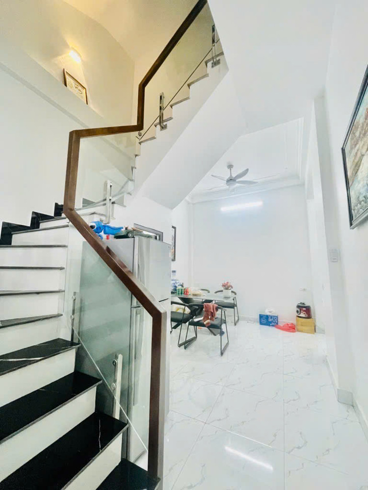 Bán nhà 4 tầng mới – 39m² – Phường Ô Chợ Dừa – Đống Đa – Ở ngay – Giá 8,8 tỷ