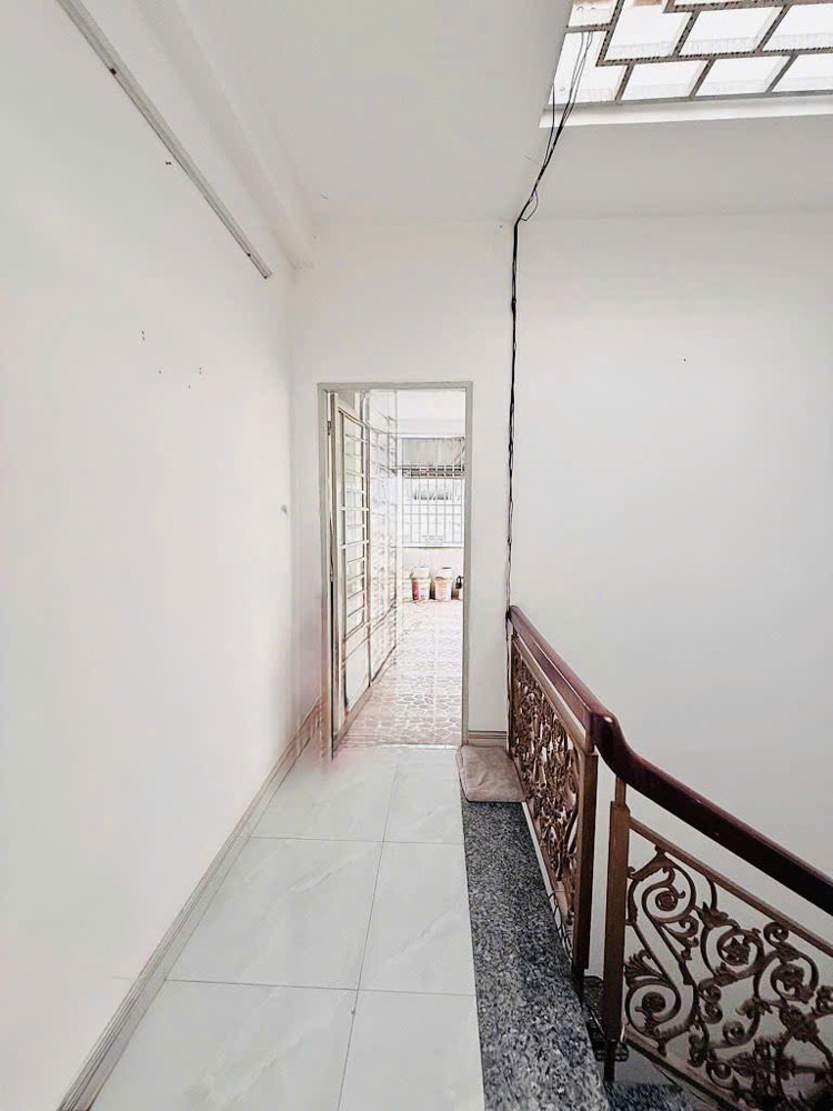 NHÀ ĐẸP P9 TÂN BÌNH – HXH 6M LẠC LONG QUÂN – 4 TẦNG – FULL NỘI THẤT SỊN – GIÁ 12.83 TỶ