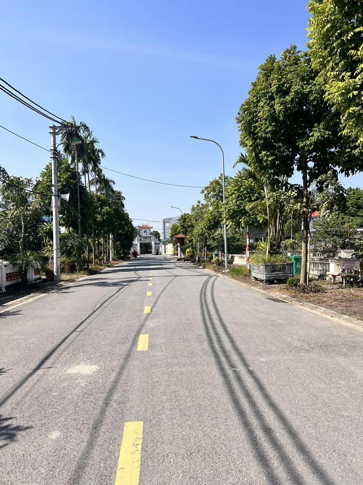 Chủ cần bán 69.5 m2 Dương Quang - Gia Lâm, giá chỉ 2.8 tỷ, lh 0985865658