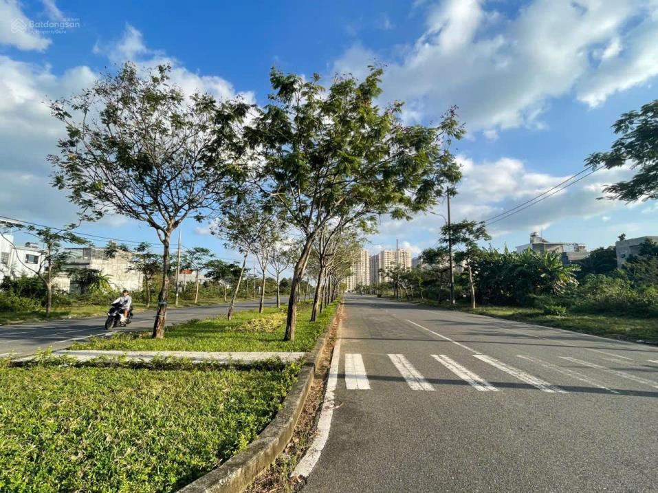 Bán đất thổ cư Hòa Hiệp 3, Liên Chiểu, Đà Nẵng. DT 90m2, giá 4.5 tỷ, sổ đỏ, hướng Đông Nam. LH: