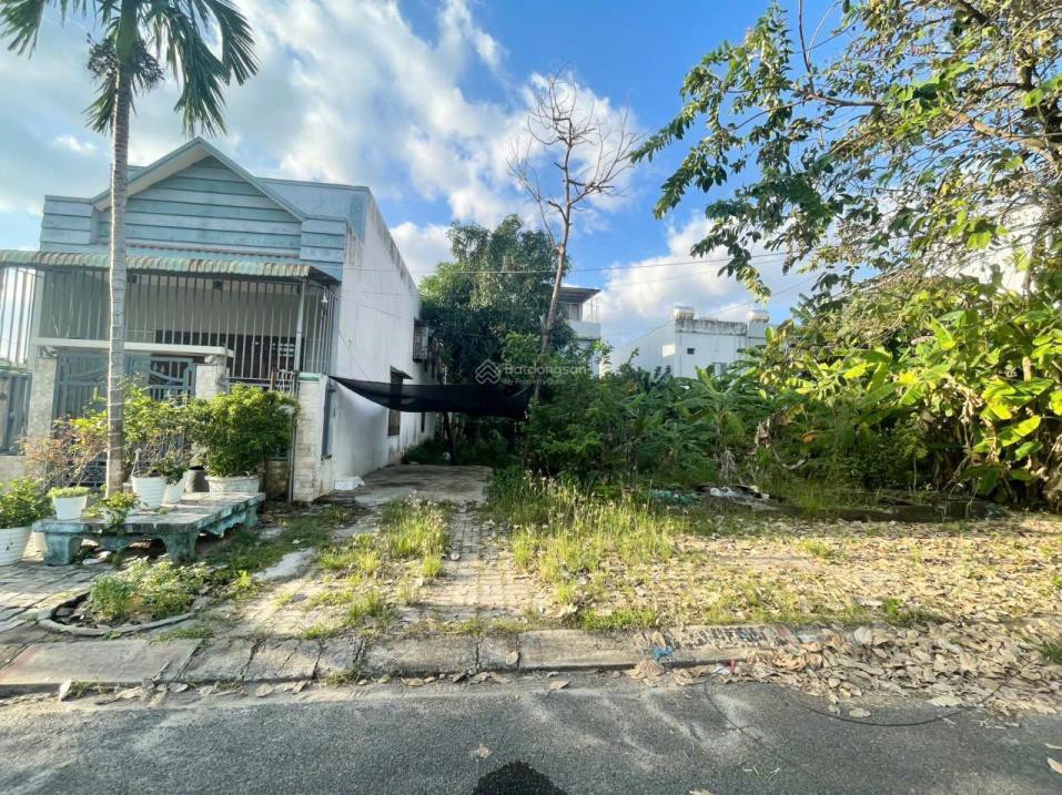 Bán đất thổ cư Hòa Hiệp 3, Liên Chiểu, Đà Nẵng. DT 90m2, giá 4.5 tỷ, sổ đỏ, hướng Đông Nam. LH: