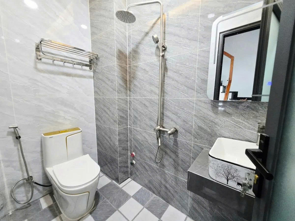 THIẾT KẾ ĐẸP FULL NỘI THẤT – LÊ VĂN QUỚI – HXH TRÁNH – 5 TẦNG MỚI – 44M² – NHỈNH 6 TỶ