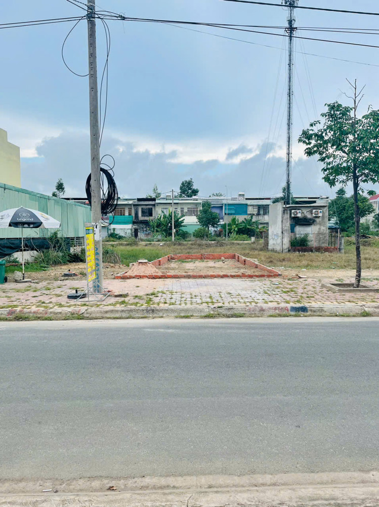 CHỦ cần tiền bán lỗ lô đất mặt tiền đường Hồ Thành  Biên,khu barimex thuộc phường Tam Long ,TP HCM