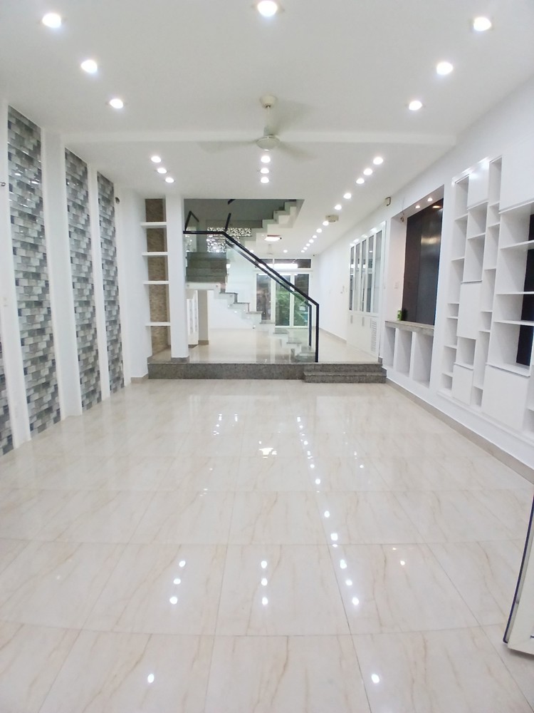 + HẺM XE TẢI – P.12 TÂN BÌNH – NỘI THẤT TIỀN TỶ CAO CẤP NHẬP KHẨU - DT 5m x 20m – 4 TẦNG BTCT