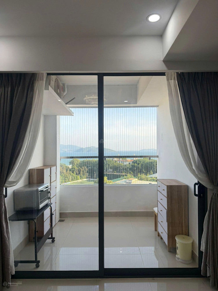 Bán căn hộ Napoleon Castle 1 - Căn duy nhất trục số 10, tầng 12 - 3 PN, view biển