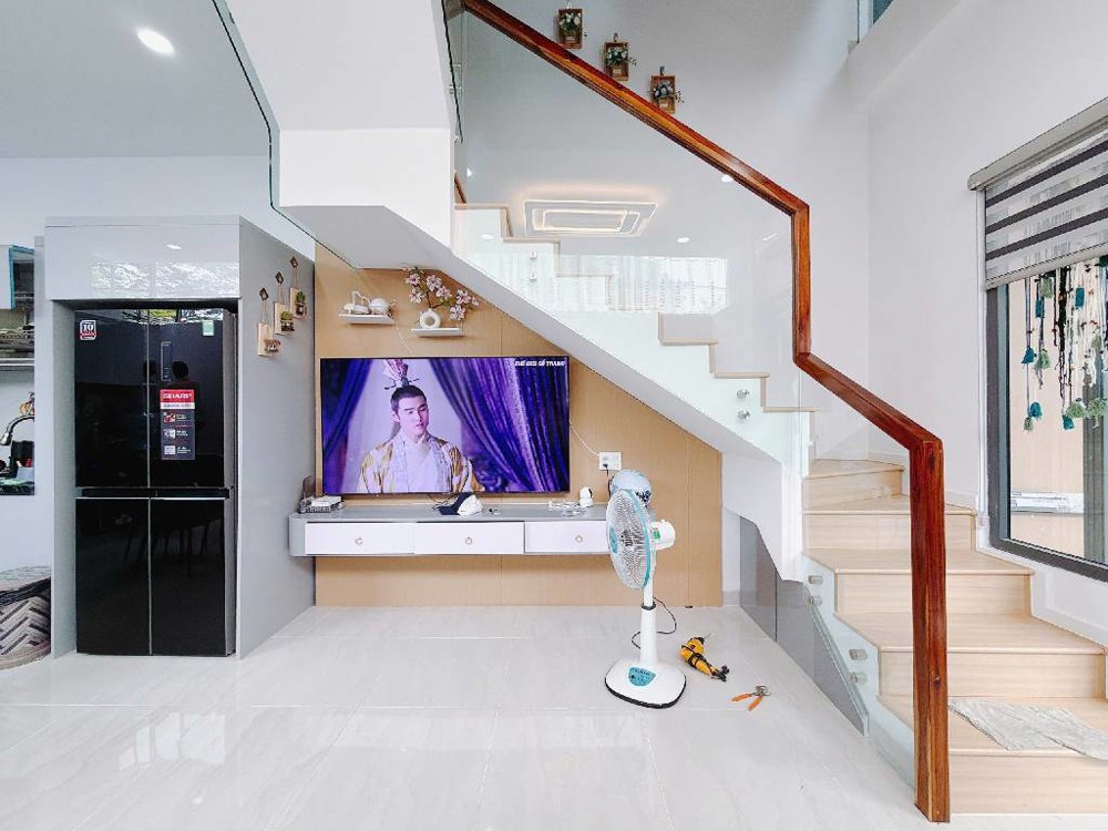 CĂN GÓC THE SUN – 4 TẦNG – SIÊU THOÁNG – 7.7 TỶ