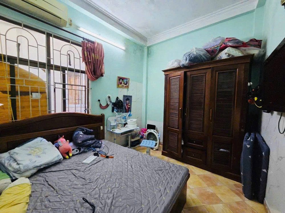 HÀNG HIẾM - NHÀ DÂN XÂY -  VỊ TRÍ ĐẸP - CĂN GÓC - 2 NGỦ - GẦN PHỐ- Phố 8/3, 18m x 4 tầng. Mặt tiền