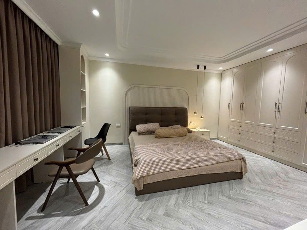 BÁN NHÀ NGUYỄN VĂN CỪ LONG BIÊN, OTO ĐỖ CỬA,THANG MÁY, MỚI TINH,52M NHỈNH12 TỶ