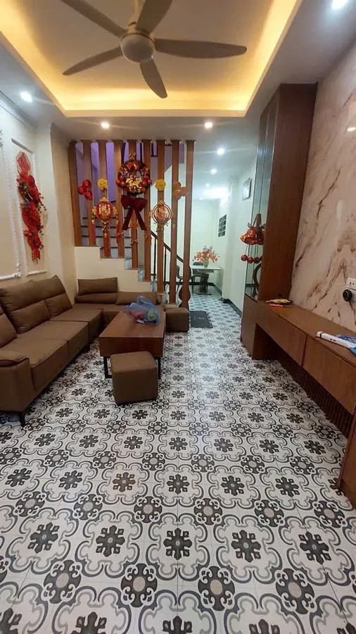 BÁN NHÀ RIÊNG BỒ ĐỀ- LONG BIÊN Ô TÔ ĐỖ CỬA - NGÕ THÔNG  42m2 X 4 tầng 9.8 tỷ