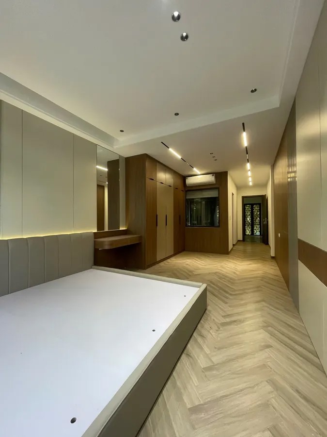 NHÀ MỚI MẶT PHỐ Nguyễn Thời Trung 50m2 X 6 Tầng17.3 tỷ Long Biên Hà Nội