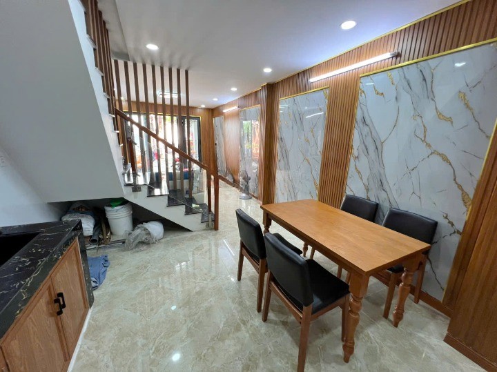 Nhà mới 3.6x12.5m hẻm 372 Tùng Thiện Vương P13Q8 Full nội thất